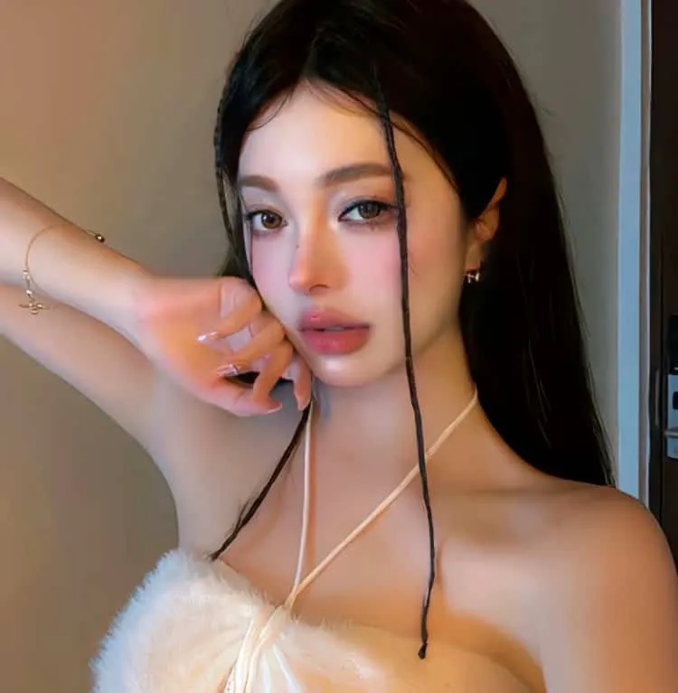 【科幻动作】《徐福》孔刘朴宝剑高清：前特工奉命保护拥有长生不老秘密的克隆人，遭全网追杀