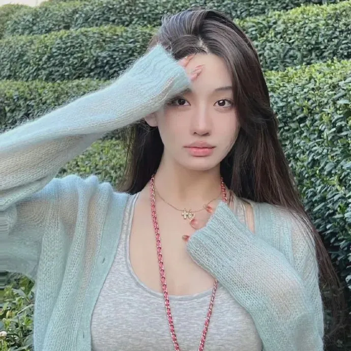 网络时代的虚拟偶像《雀斑公主》高清蓝光：社恐少女在元宇宙化身绝美歌姬，绝美视听盛宴